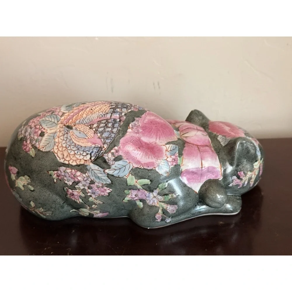 Vintage Asian Sleeping Cat 9.5